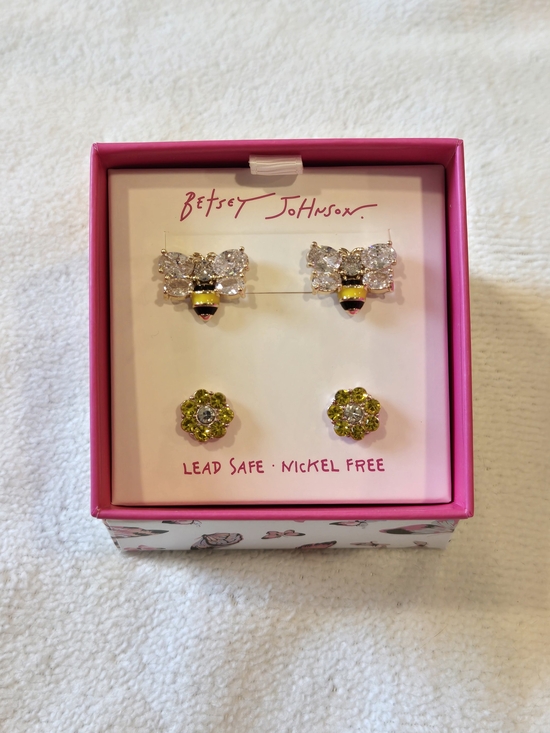 Betsey Johnson Jewelry - Betsey Johnson NIB Yellow Bee and Yellow Flower Crystal Earring Set